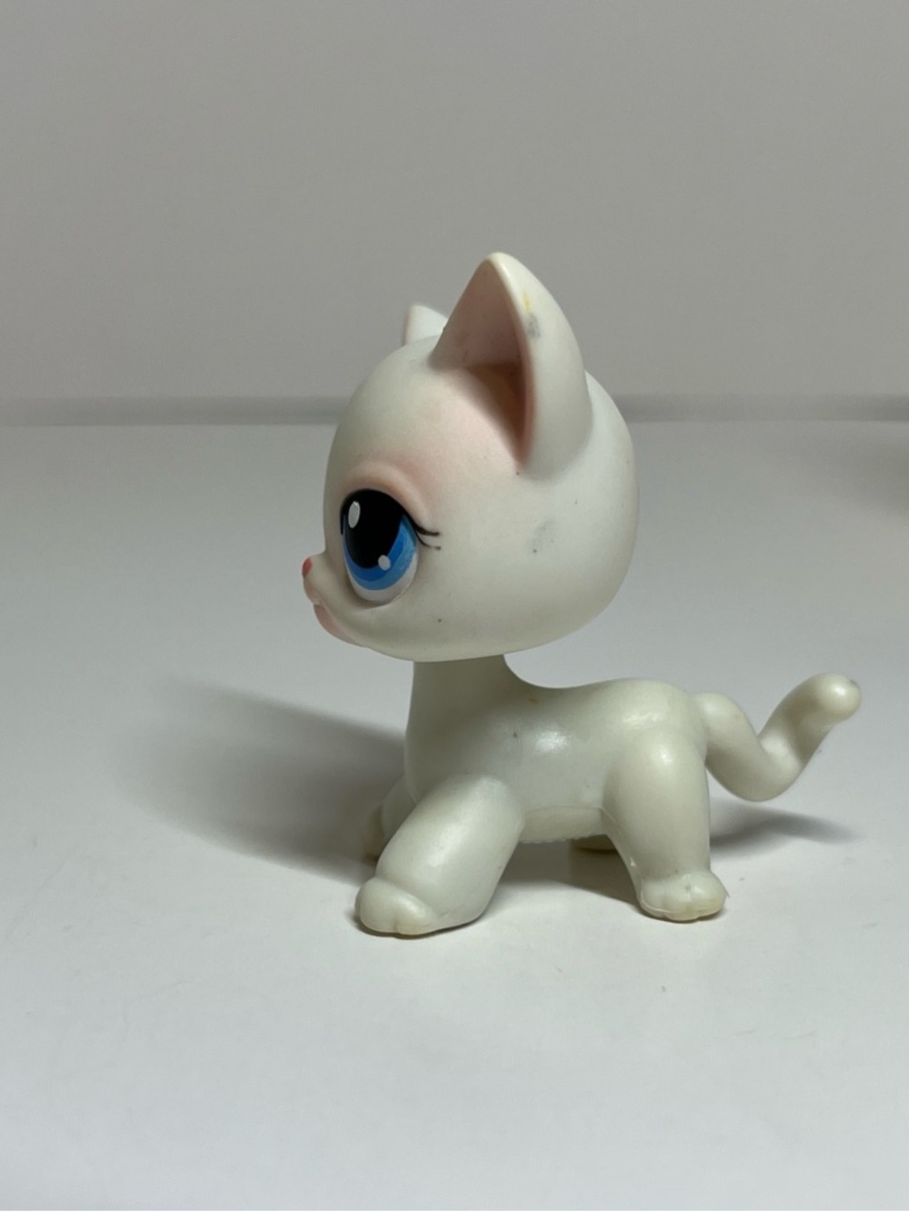 Authentic #64 White Shorthair Cat Littlest Pet Shop LPS Vtg On the Go Carrier - Picture 7 of 12